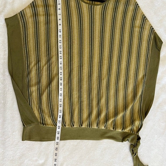 Anne Klein Olive and Beige Striped Blouse. #045 - Picture 6 of 6
